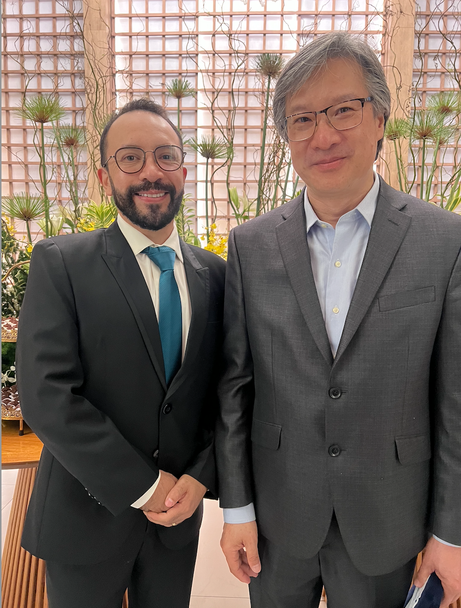 Dr. Josimar con el Dr. Wen Tzu